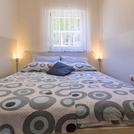 One-bedroom In Xvi