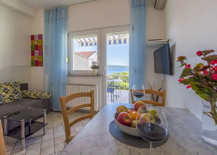 One-bedroom In Crikvenica Xvi 公寓
