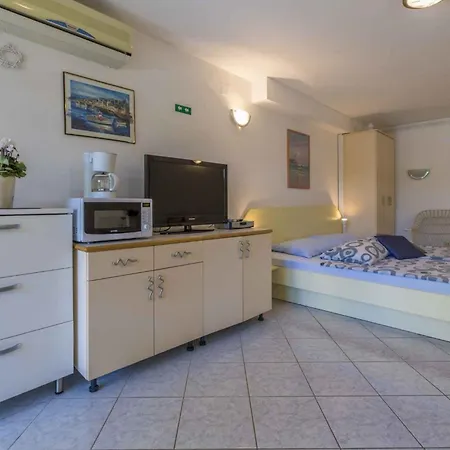One-bedroom In Crikvenica Xvi Dramalj