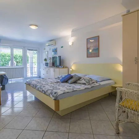 Daire One-bedroom In Crikvenica Xvi