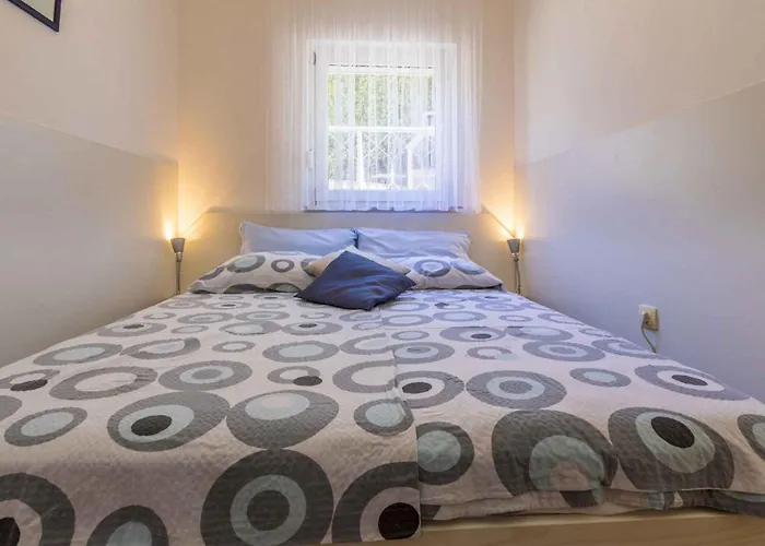 One-bedroom In Xvi
