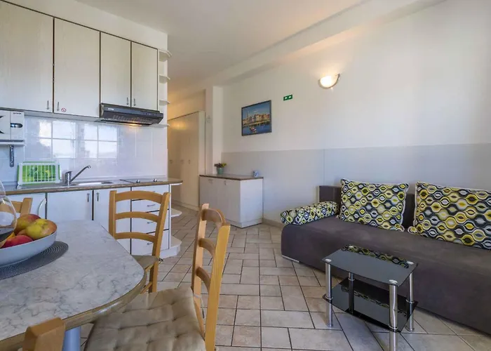 One-bedroom In Xvi *